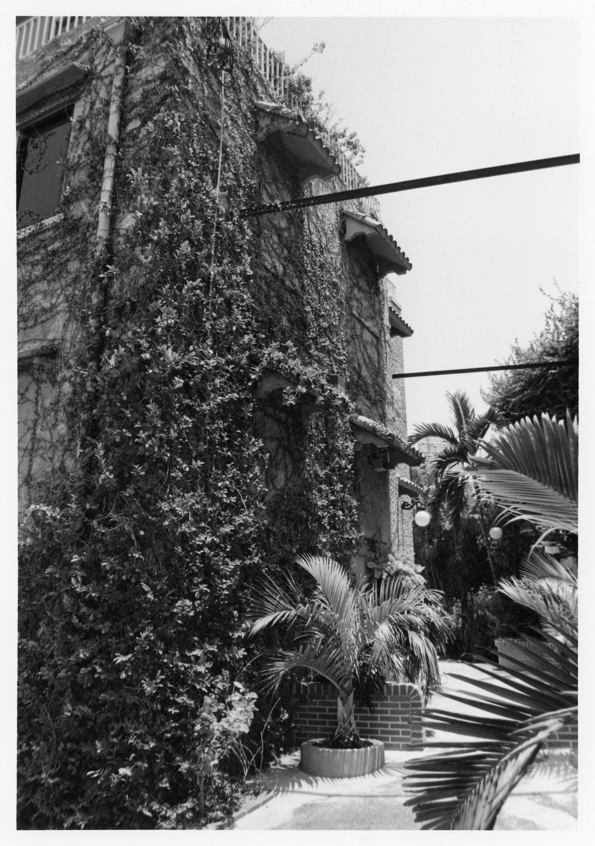 Figueroa Apartment Building – 00001124
